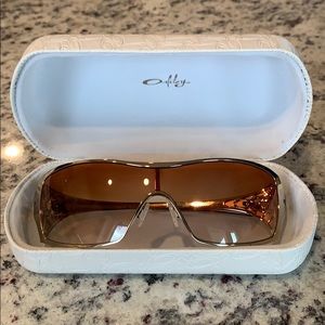 Oakley Dart Women’s Sunglasses